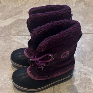 Sorel Purple and Black Winter Boots